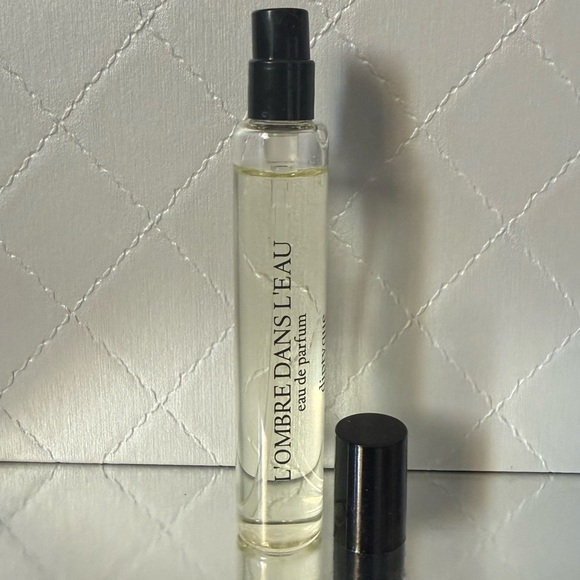 DIPTYQUE L'Ombre Dans L'Eau Eau de Parfum Travel Spray - Picture 3 of 5
